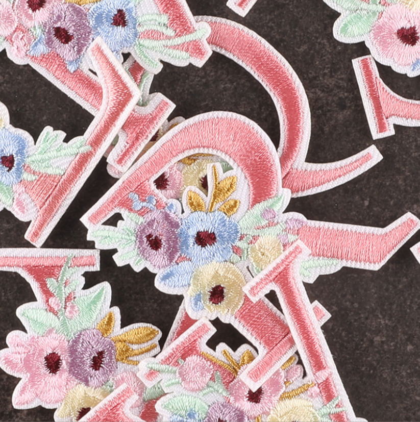 10 Pcs Pink Flowers Alphabet E - огляд і ціна Sewing Id