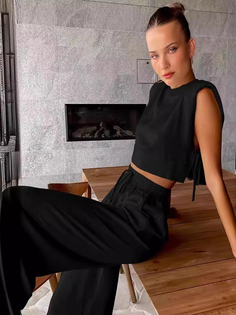 Fashionable Women's Two-Piece  - огляд і ціна Shoulder Pad Set In