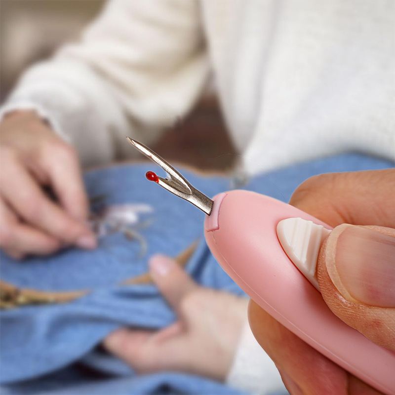 2 In 1 Needle Threader Seam Ri - огляд і ціна Seam Ripper Tool