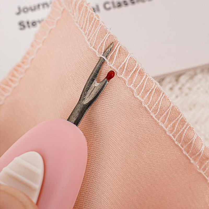 2 In 1 Needle Threader Seam Ri - огляд і ціна Seam Ripper Tool