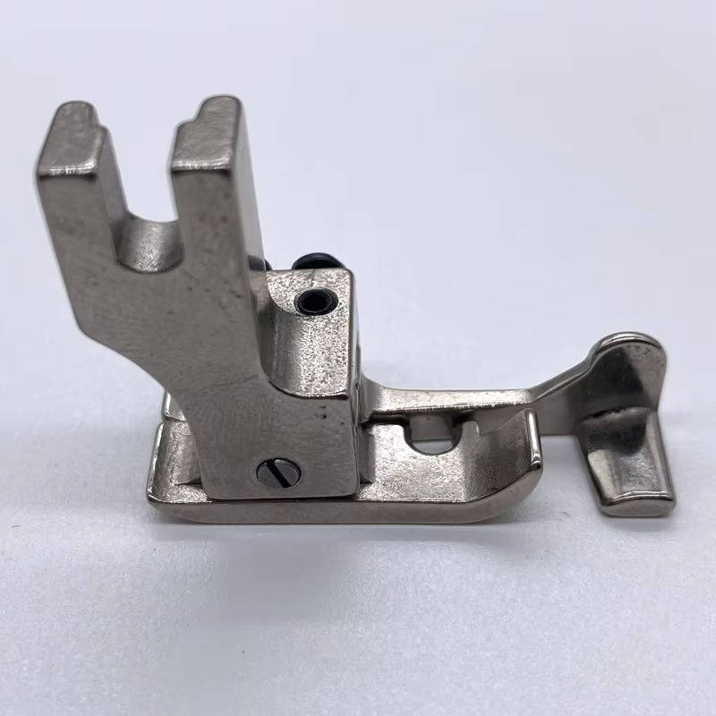 810 Straw Hat Presser Foot, Ed - огляд і ціна Rolled Hem Foot